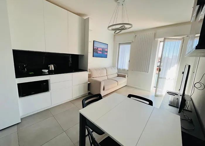 Pericle 5 Apartment